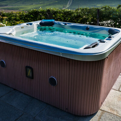 4 Questions to Ask While Buying a Hot Tub